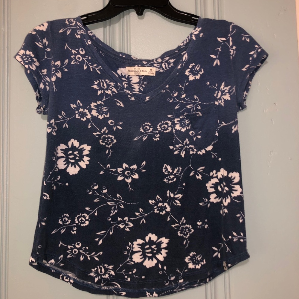 Size XS - Navy Blue Floral Top